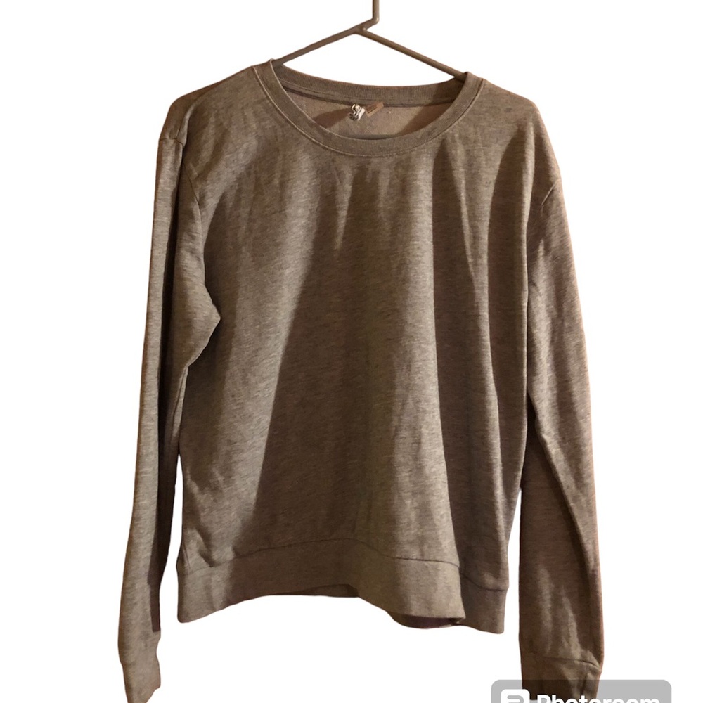 H&M DIVIDED CREW NECK LONG SLEEVES GRAY PULLOVER SIZE L BASIC